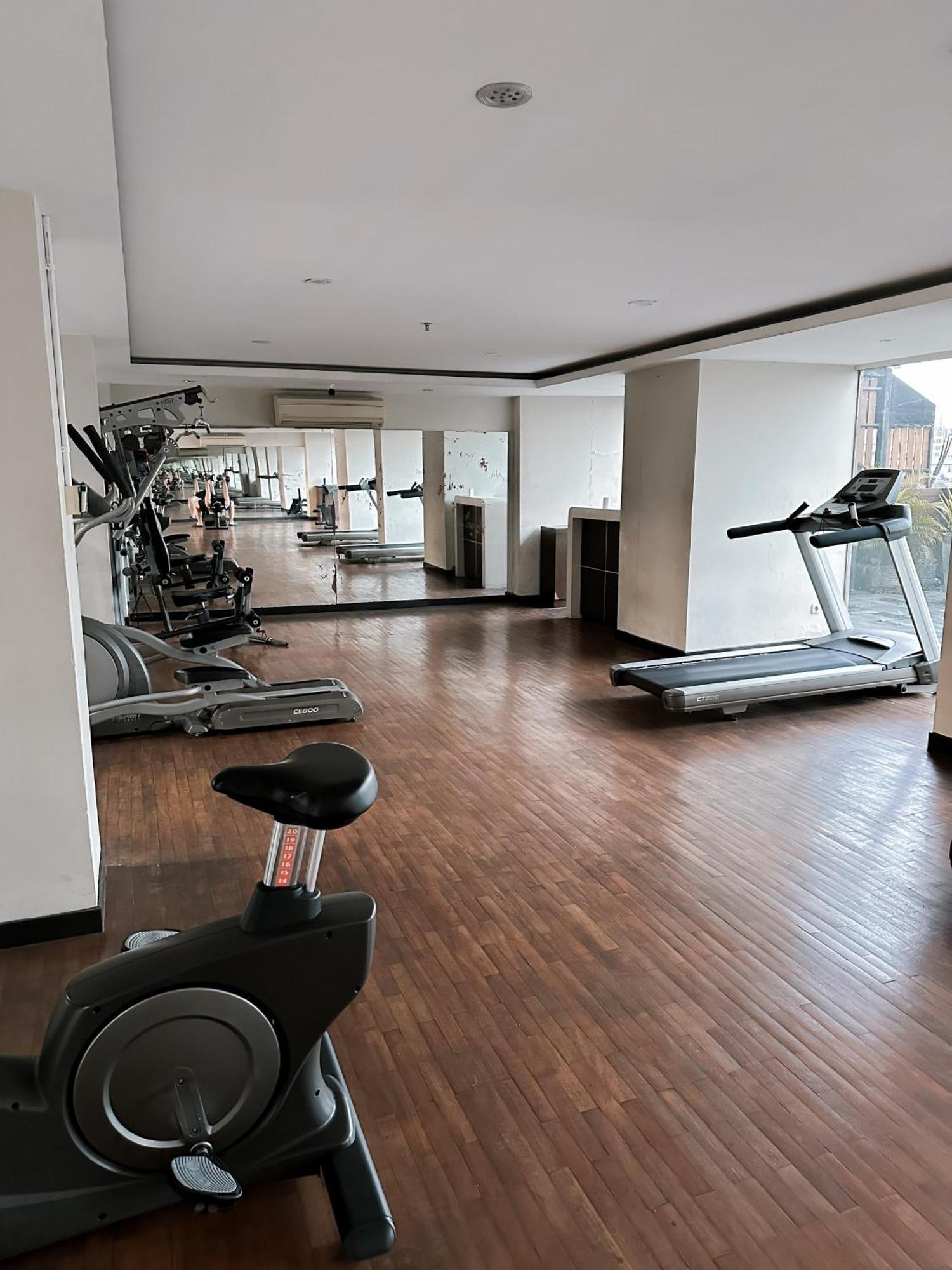Apartment In West Tibonne House *