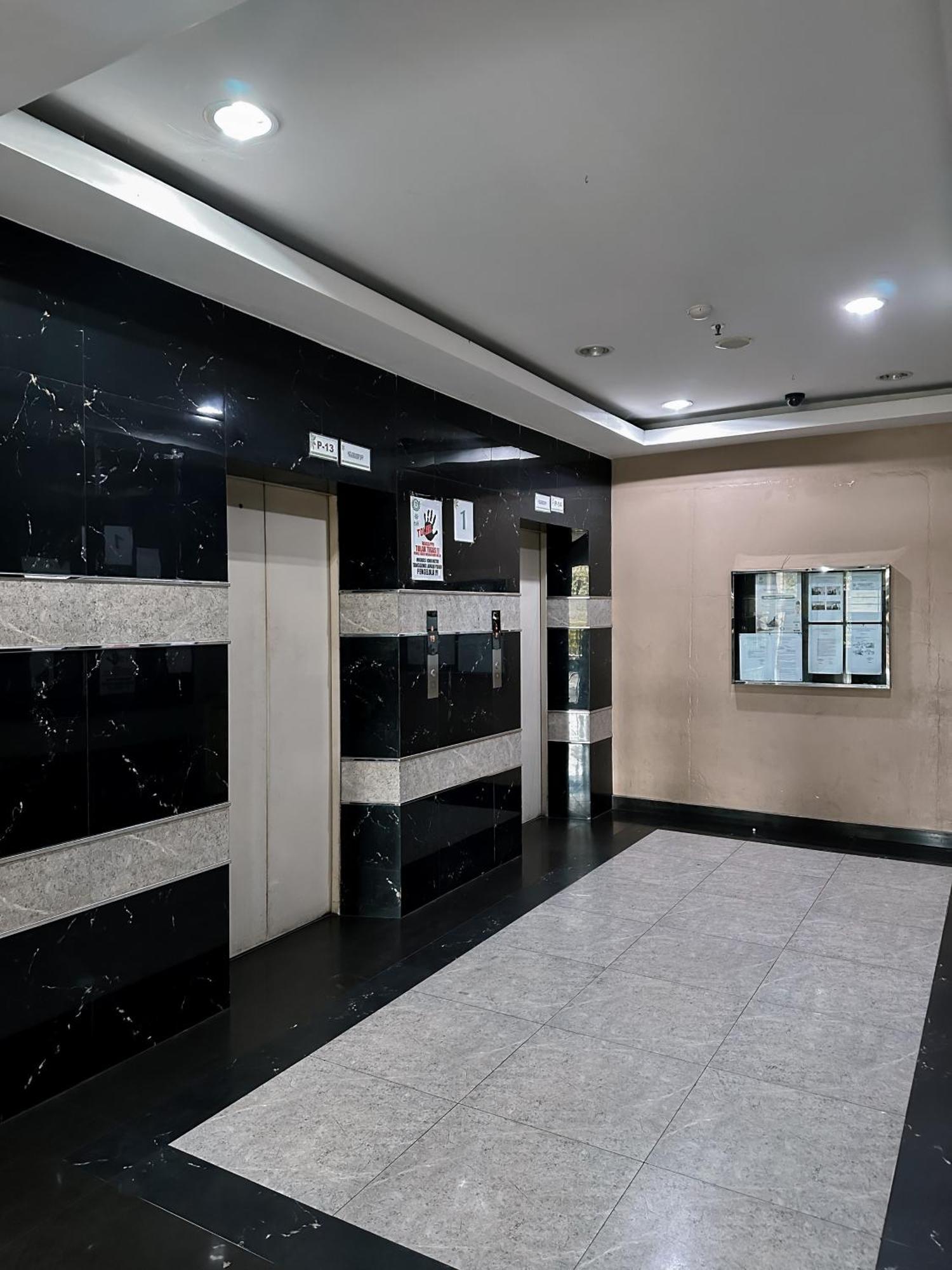 In West Tibonne House Apartment *
